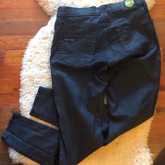 Rock & Republic Size 4 Wax Coated Black Jeans Neon - Picture 6 of 8